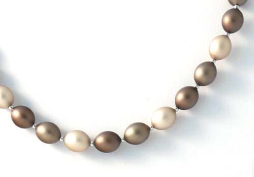 Mooi Oval Bead Necklace - Shades of Gold - Image 3