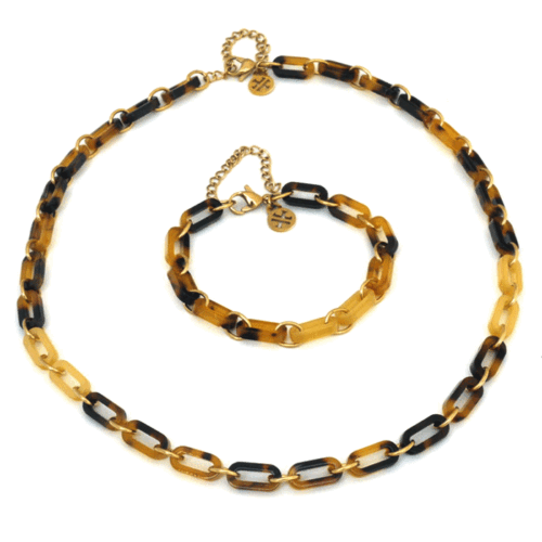 Anartxy Short Tortoise Necklace in 3 Colours - Image 7